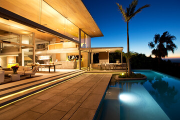 Wall Mural - Infinity pool and modern patio