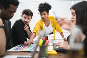 Manager woman leading a brainstorming meeting.