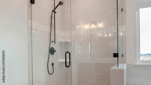 Fotomural Panorama Bathroom shower stall with half glass enclosure adjacent to built in ba