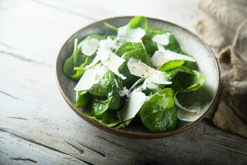 Wall Mural - Healthy spinach salad with cheese