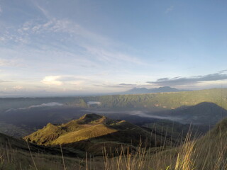 Sticker - Cratère au mont Batur à Bali, Indonésie