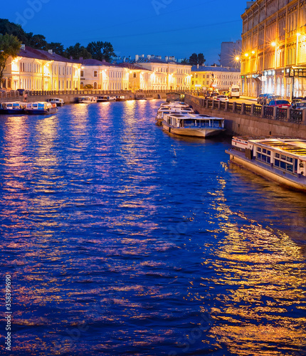 Night Saint Petersburg, boa...