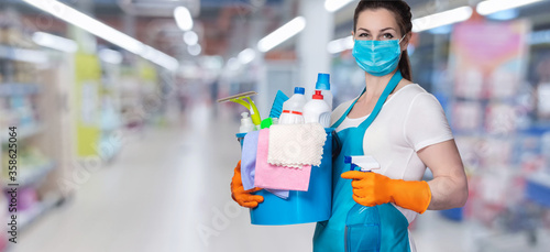 Fotografía Concept of cleaning stores and supermarkets.