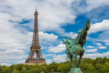 Wall Mural - view of the eiffel tower
