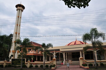 Indonesia is known for its majority Muslim community, so wherever a beautiful mosque can be found