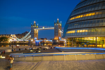 Wall Mural - tower bridge london at night