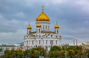 Wall Mural - Famous orthodox Cathedral Of Christ the Savior in Moscow, Russia