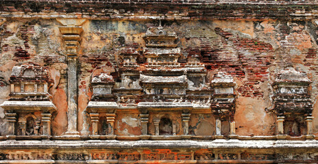 Canvas Print - Sri Lanka travel and landmarks -   Polonnaruwa, UNESCO World Heritage Site. carved wall of ancient city