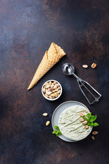 Poster - Homemade ice cream with pistachio and mint