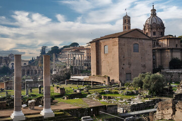 Canvas Print - Rome ancient architecture. Roman ruins and forums. Italy