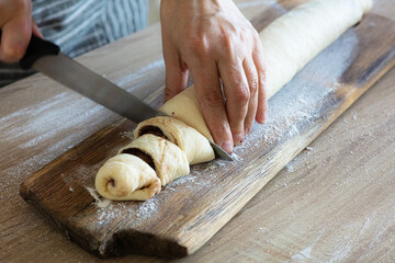 process of making yeast dough buns