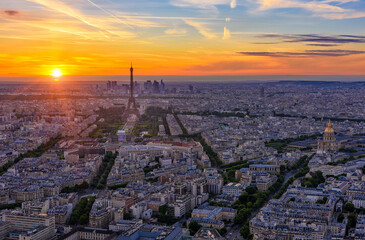 Fototapete - Skyline of Paris with Eiffel Tower at sunset in Paris, France