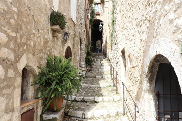 Rue étroite et piétonne de Saint Paul de Vence, ville de Saint Paul de Vence, Département des Alpes Maritimes, France