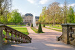 Die Barockstadt Fulda im Frühling. Im Schlosspark mit Blick auf die Orangerie. 
