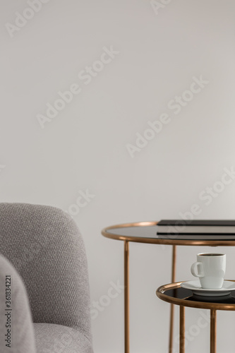Photographie Armchair and two coffee tables