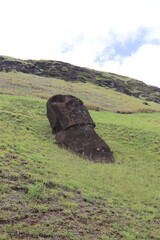 Poster - Moaïs du volcan Rano Raraku à l'île de Pâques	