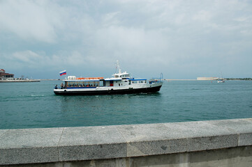 Poster - ship in the harbor