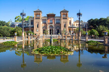 Parque De María Luisa, Pabellón Mudéjar, Sede Del Museo De Artes Y Costumbre Populares, Sevilla, Andalucía, España