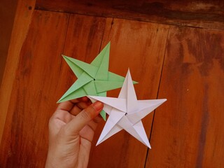 red star on wooden background