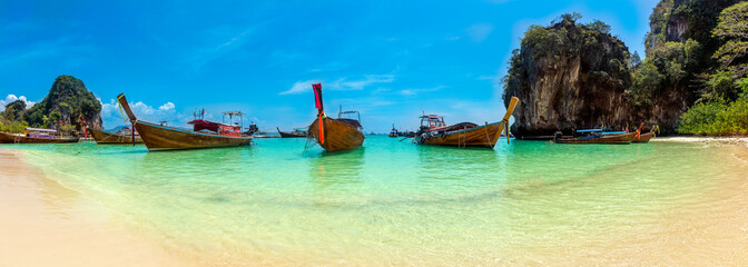 Wall Mural - Blue sea at Koh Hong, Krabi province, Thailand