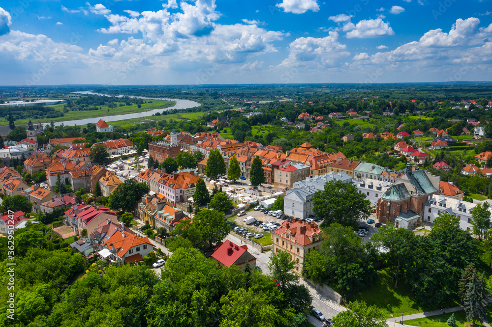Sandomierz, Poland. Aerial view of medieval old town with town hall tower, gothic cathedral. - obrazy, fototapety, plakaty 