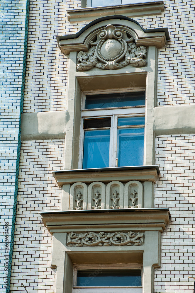 Window Styles Ratonal Moscow entrepreneur Matvey Stein in 1911 built a profitable house in ...