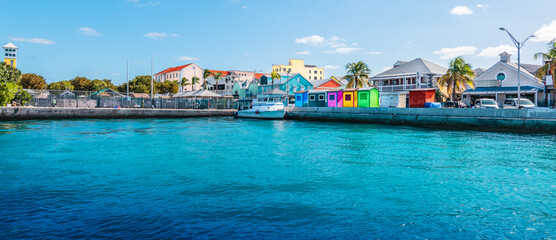 Fototapete - Panoramic view of port of Nassau, Bahamas.