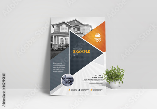 Auto And Transport Flyer Layout With Triangle Kaufen Sie Diese Vorlage Und Finden Sie Ahnliche Vorlagen Auf Adobe Stock Adobe Stock