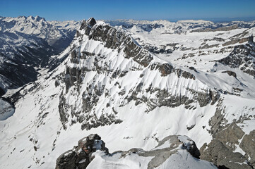 Sticker - Winter view of Reissend Nollen from the top of Mount Titlis.