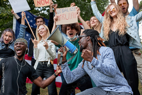 Fotomural crazy diverse people want drug legalization everywhere, medical cannabis must be legal