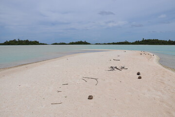 Wall Mural - Plage déserte à Rangiroa, Polynésie française