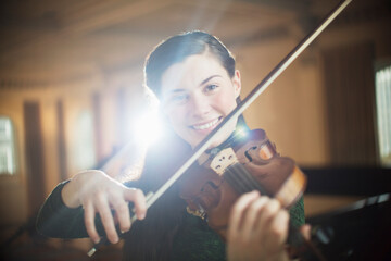 Poster - Portrait of violinist performing