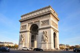 Fototapeta Sawanna - パリの凱旋門　The big triumphal arch in Paris