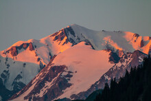 Coucher De Soleil Sur Le Massif Du Mont-Blanc Depuis Hauteluce