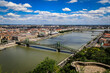 Budapest, Ungarn, Blick von oben auf die Donau und Freiheitsbrücke