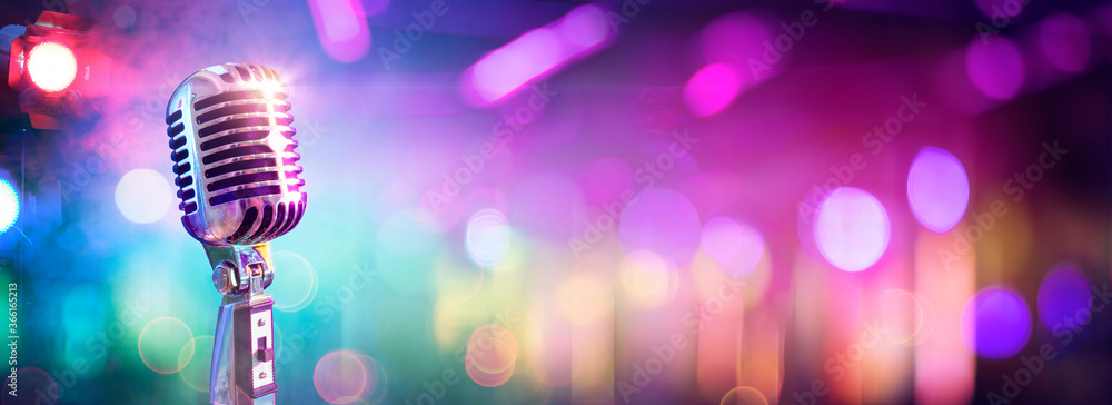Vintage Microphone On Stage With Bokeh Light
 - obrazy, fototapety, plakaty 
