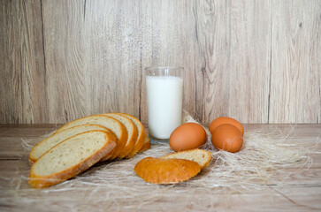 glass of milk and bread