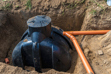 building a rainwater drainage to the collection container with the help of a plastic pipe