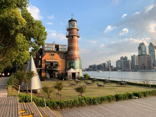 Wall Mural - Phare au bord du fleuve à Shanghai, Chine