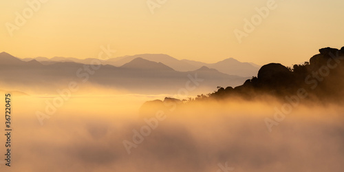 Early morning cloud top pan...