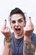 © franzdell - ragazza donna arrabbiata umore fanciullo dito medio vaffanculo fuck arrabbiarsi trasgressiva