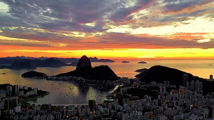 Fototapete - Time Lapse of Colorful Sunrise in Rio de Janeiro with the Sugarloaf Mountain in the Horizon