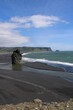 Grandiose Landschaft des Reynisfjara Strandes nahe der Stadt Vik in Island