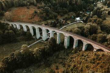  The railway viaduct was built near the village of Novina on the line from Liberec to Česká Lípa between 1898 and 1900. The viaduct, which has 14 arches, is 230 meters long and approximately 29 meters.