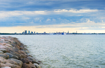 Fototapete - Skyline Tallinn sea harbor Estonia