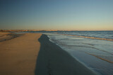 Fototapeta  - Playa mediterránea al atardecer en invierno en San Pedro del Pinatar, Murcia, España.