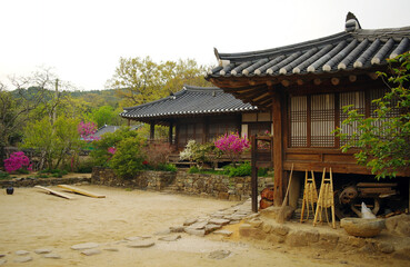 Wall Mural - South Korea An old house Unjoru 