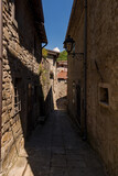 Fototapeta Uliczki - In den Straßen der Altstadt der Burg Verrucola in Fivizzano, Toskana, Italien
