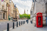 Fototapeta Londyn - A typical view in London