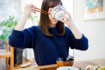 Canvas Print - 食事をする女性